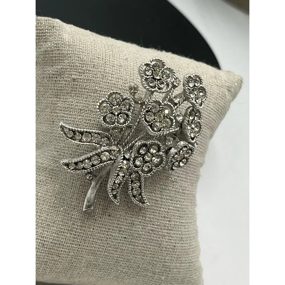Crown Trifari Vintage Rhinestone Listed Plated Mill Work‎ Floral Bouquet Brooch